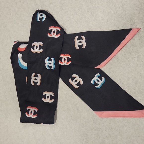 Chanel SILK Twilly - Picture 4 of 4